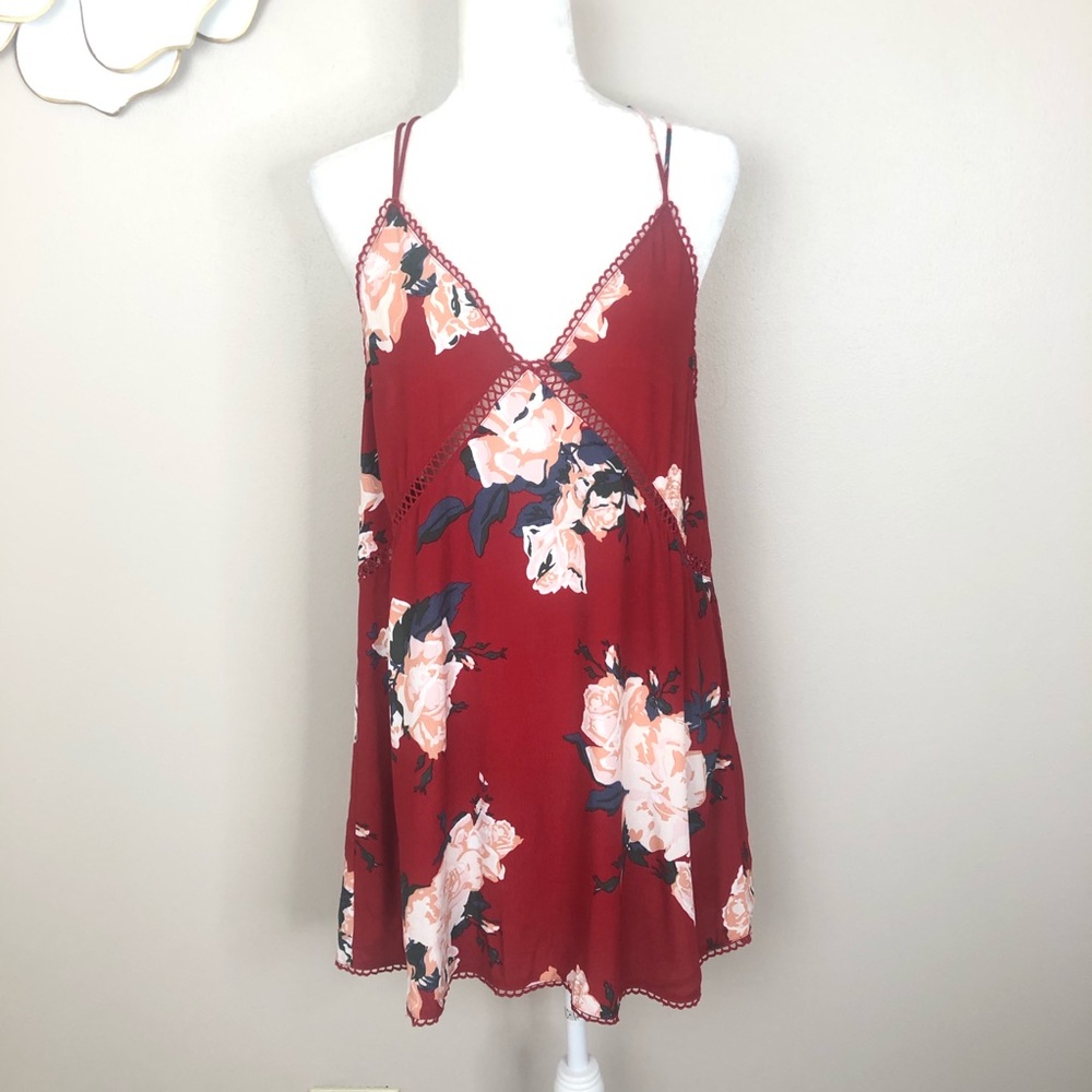 Tobi Thorn to be Wild red multi floral slip dress